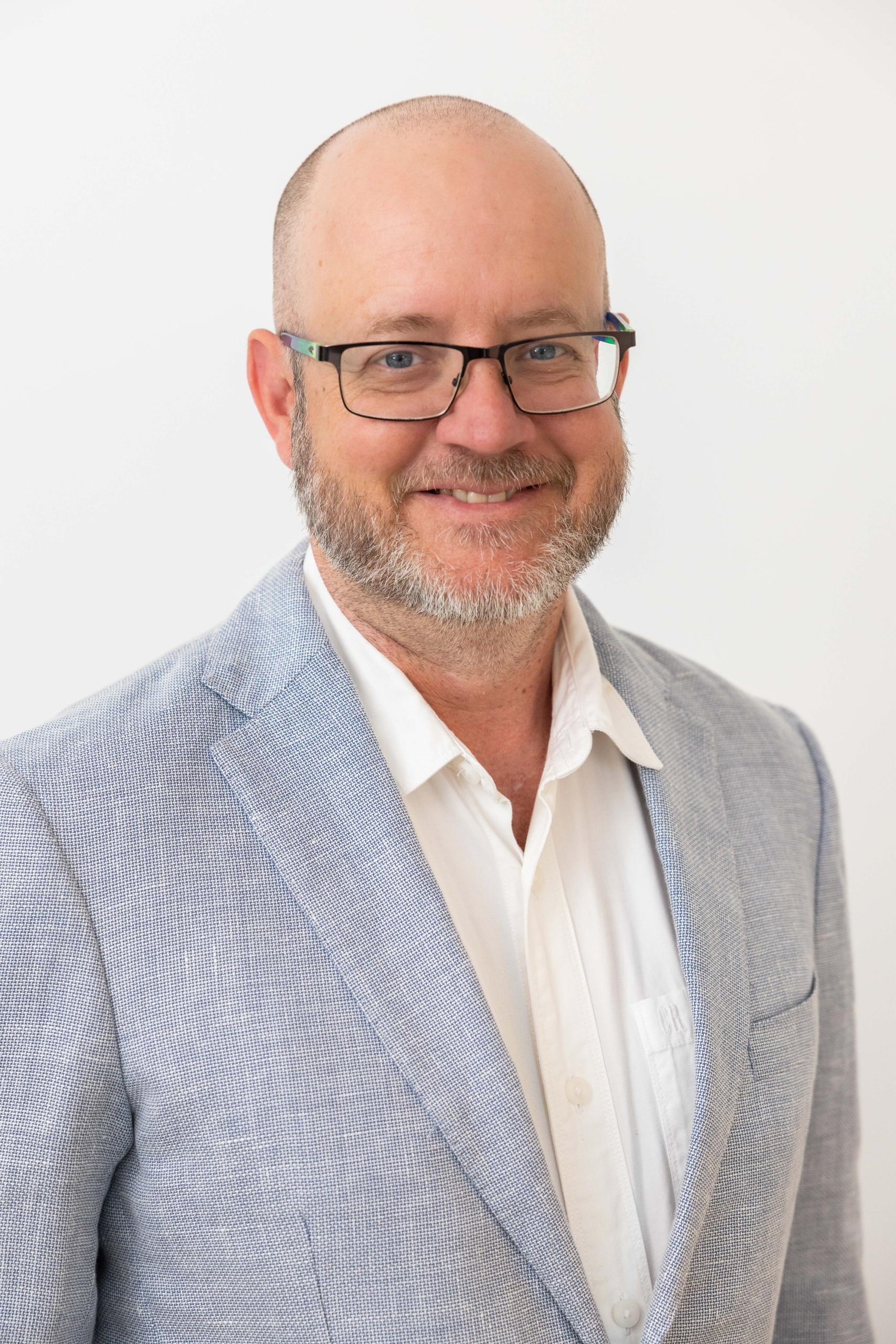 Dr David Messer